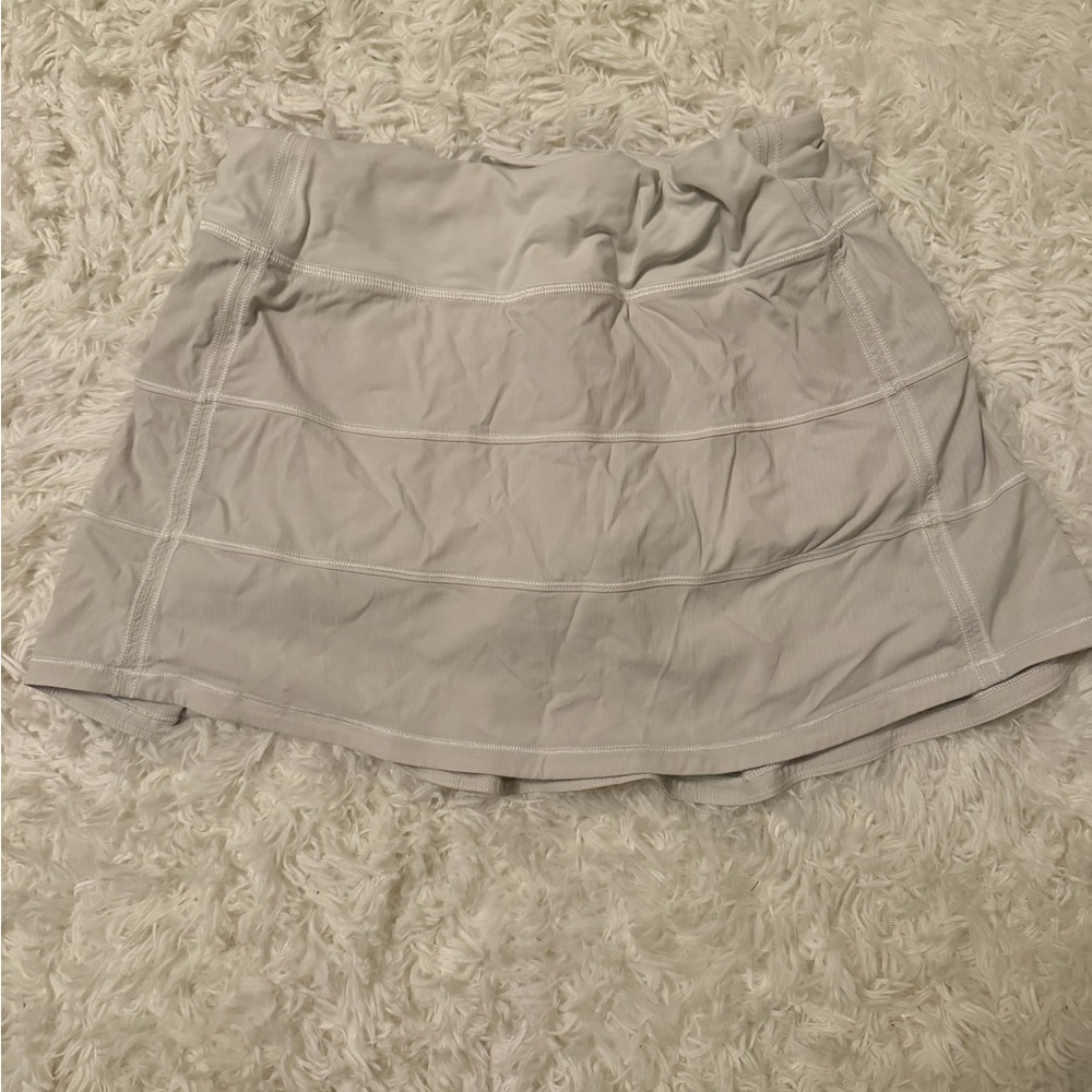 Women's white lululemon Skirt